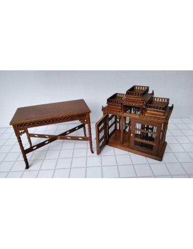 Jaula con mesa de colección