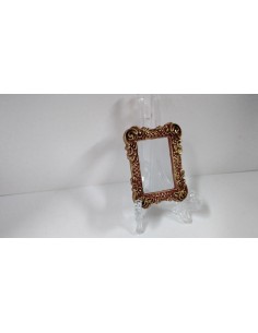 Marco de resina en burdeos...