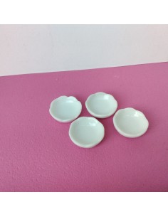 Platos de porcelana blanca,...