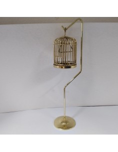 Jaula de metal dorado