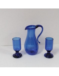 Jarra y 2 copas de cristal...