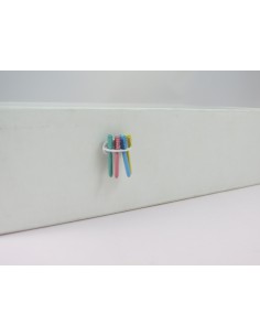 Cepillos de dientes con colgador