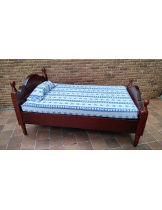 Cama single en miniatura...