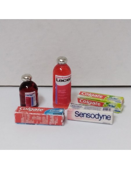 1 Colutorio y 1 pasta de dientes, colores variados