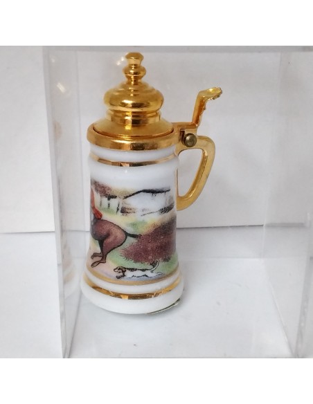 Jarra tipica alemana para cerveza. Reutter