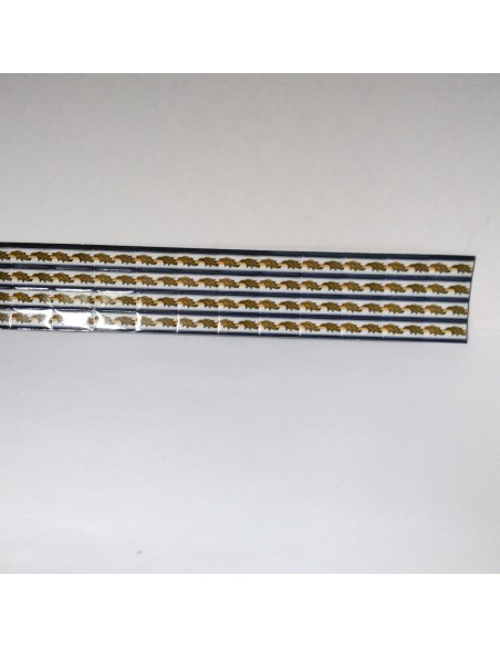 Cenefa, azulejo en relieve para perfilar