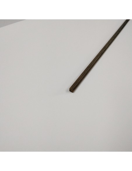 Moldura fina y color oscuro