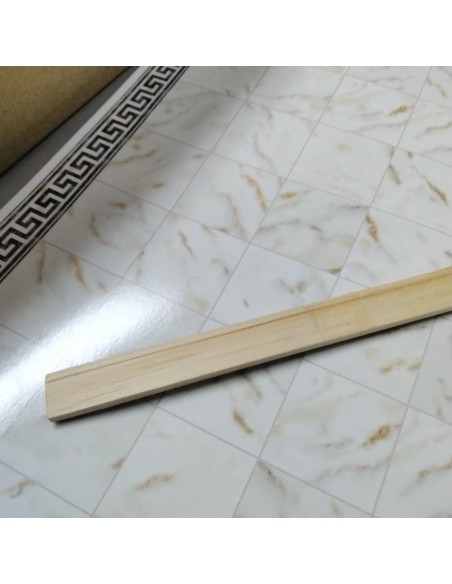 Rodapies o plinto de madera