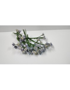 Ramillete de flores en celeste 2