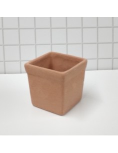 Macetero cuadrado de barro