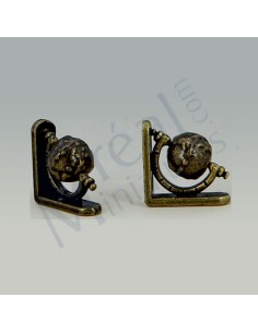 Sujeta libros bola del mundo 2