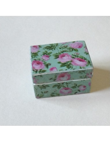 Joyero verde y decorado con flores