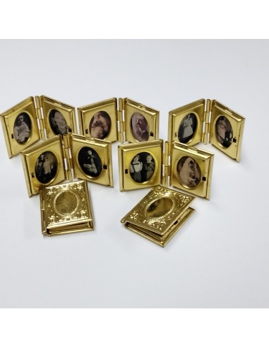 Portarretrato doble de metal dorado
