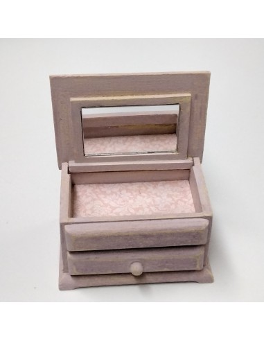 Mini baúl pintado y decorado