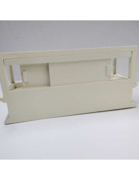 Mostrador para tienda, madera pintada en crema