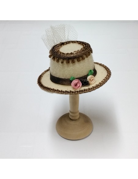 Sombrero beige y avellana