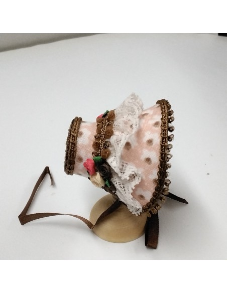 Sombrero victoriano rosa y marrón