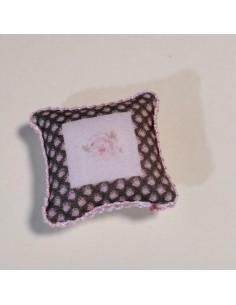 Cojín con flor rosa y marrón