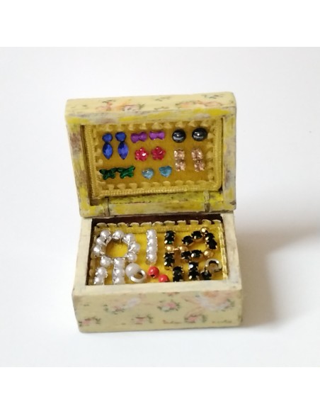 Caja joyero en color amarillo