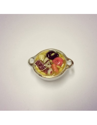 sopera de potaje con prigada.