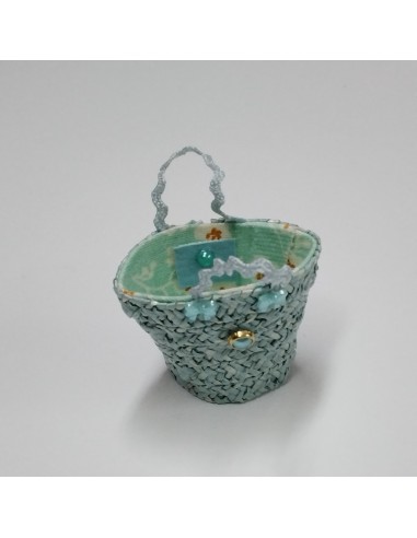 Cesta de paja trenzada, colores variados