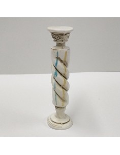 Columna de resina imitando...