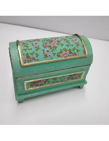 Baul verde decorado