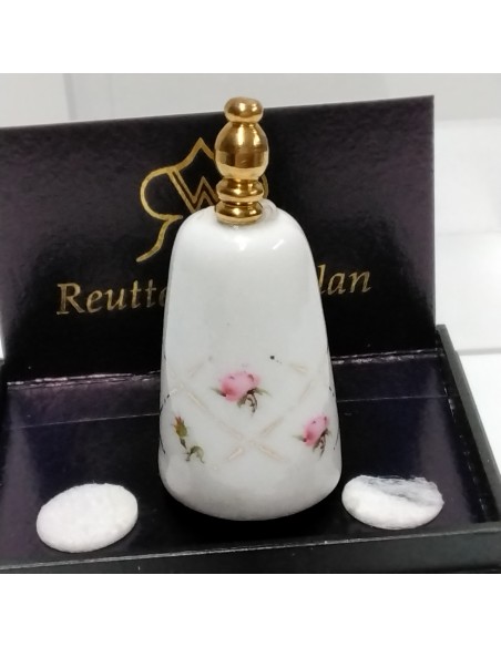 Escobillero de porcelana alemana marca Reutter