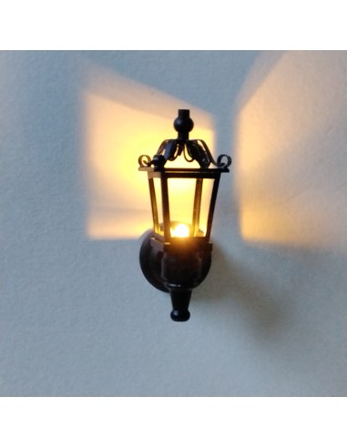 Aplique exterior en negro. LED