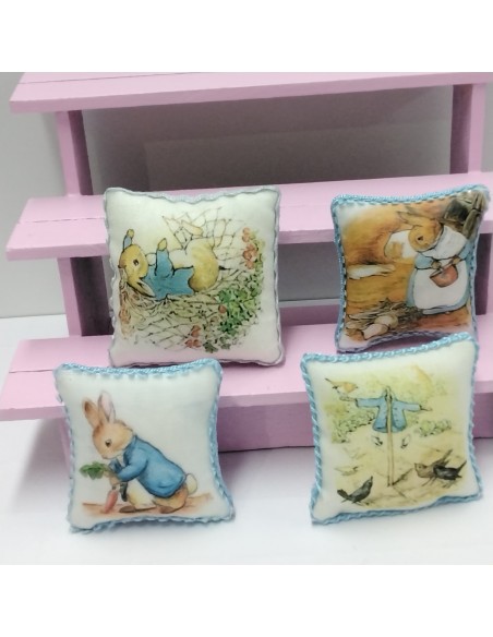 Cojín con decoración de Beatrix Potter
