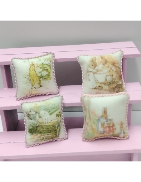Cojín con decoración de Beatrix Potter