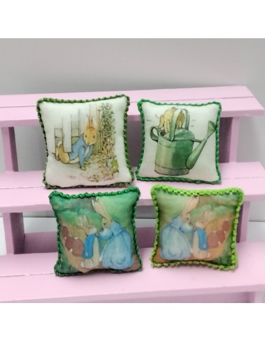 Cojín con decoración de Beatrix Potter