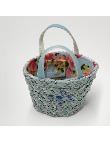 Cesta de paja trenzada, colores variados