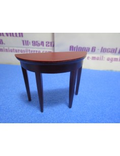 Mesa pequeña, consola