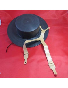 Sombrero y tirantes para Juanin y Mariquita Perez