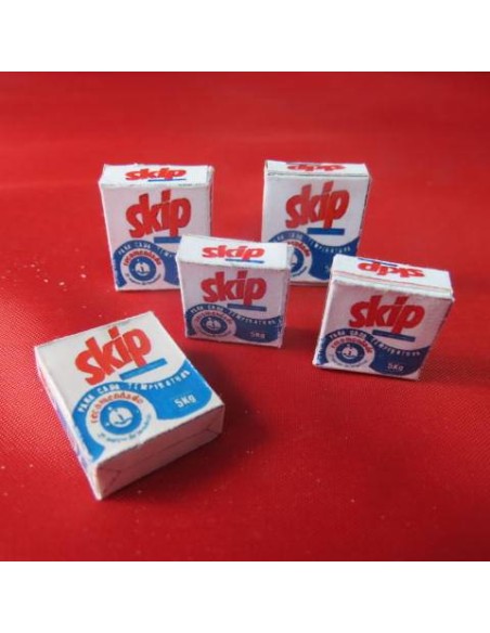 Caja de detergente en miniaturas Skip 
