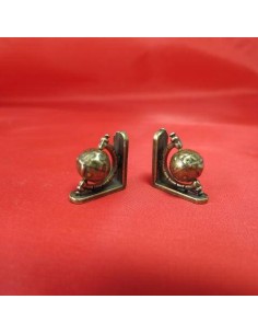 Sujeta libros bola del mundo