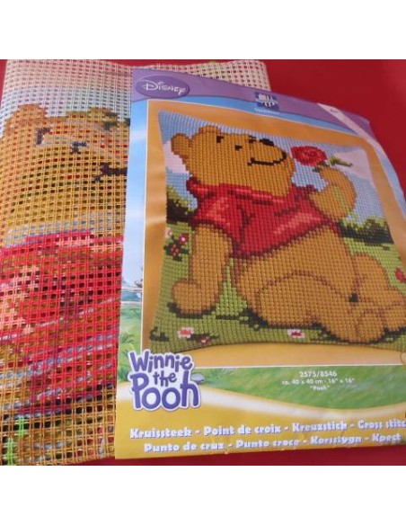 Cojin de punto de cruz, infantil de Winnie