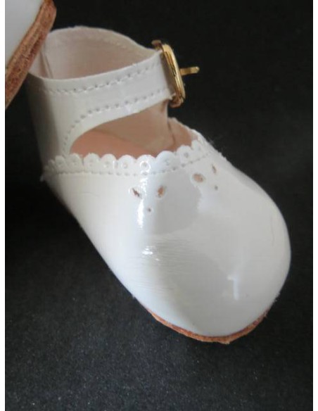 Zapatos de charol blanco (tara)
