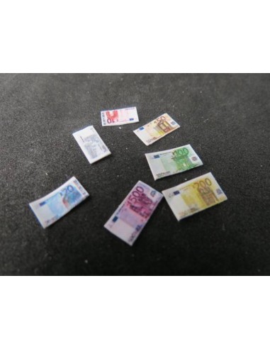 Billetes de euros en miniatura