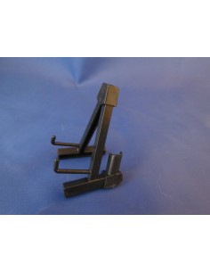 Sujeta instrumento musical (violin)