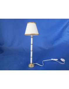 Lampara de pie blanca