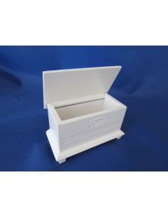 Baul de madera en blanco 2