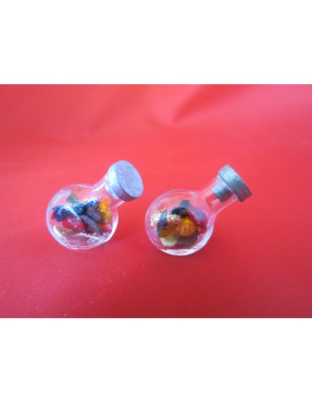 Tarro con bombones y galletas.