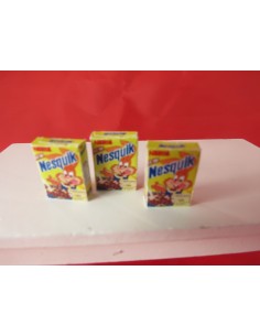 Caja vacia y cerrada de Nesquik