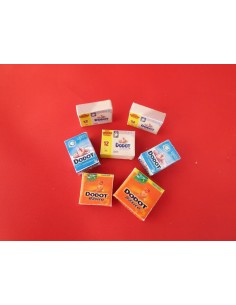 Caja de pañales (vacia) en miniatura