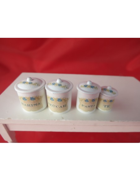 Botes de cocina blancos y decorados 