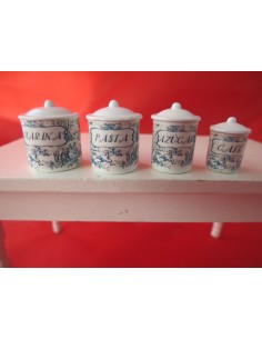 Botes de cocina blancos y decorados  2