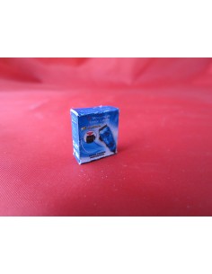 Caja vacia y cerrada de maquinilla de afeitar