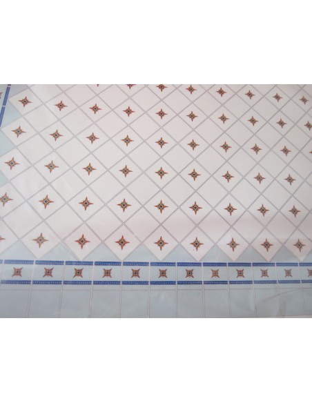 Suelo baldosas decoradas